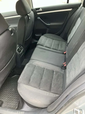 VW Golf 1.6 TDI 105 k Highline , снимка 12