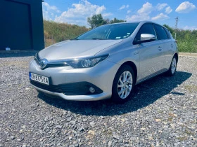 Toyota Auris 1.8 Hybrid / Гаранция 1