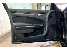 Chrysler 300c * Touring L | Leather | V6 | Remote Start * CARFAX - 19900 € / 38921.02 лв. - 54072681 2