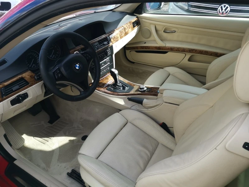 BMW 330 Xi Swiss, снимка 9 - Автомобили и джипове - 42802338