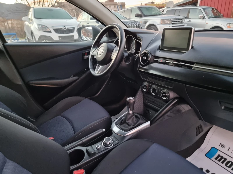 Mazda 2 1.5SKAYACTIV, снимка 16 - Автомобили и джипове - 41941546