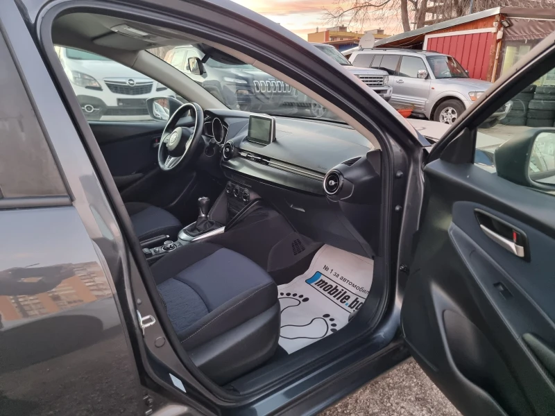 Mazda 2 1.5SKAYACTIV, снимка 15 - Автомобили и джипове - 41941546