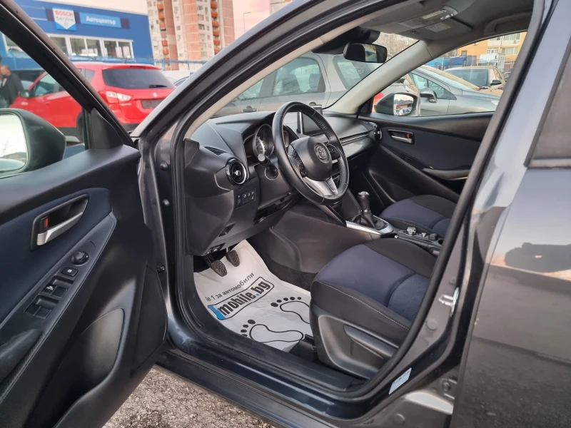 Mazda 2 1.5SKAYACTIV, снимка 10 - Автомобили и джипове - 41941546