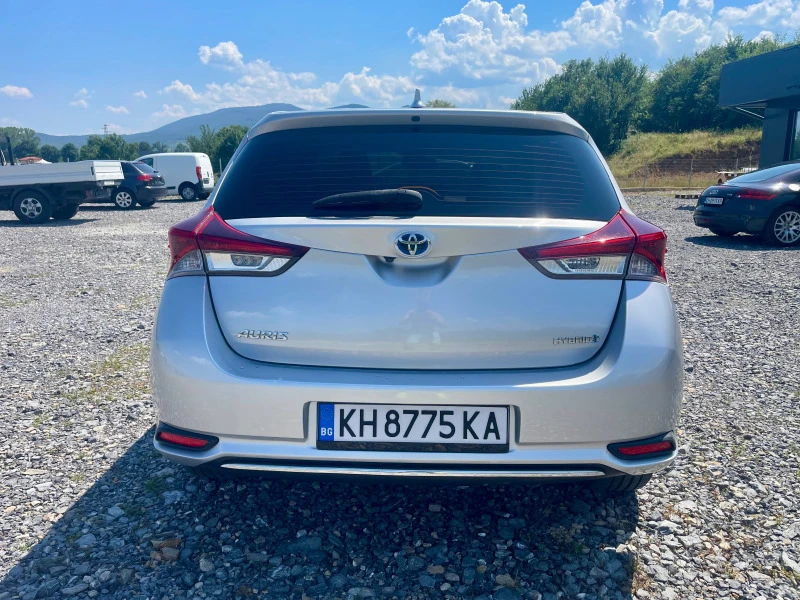 Toyota Auris 1.8 Hybrid / Гаранция, снимка 6 - Автомобили и джипове - 46279176