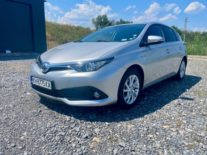 Toyota Auris 1.8 Hybrid / Гаранция, снимка 1 - Автомобили и джипове - 46279176