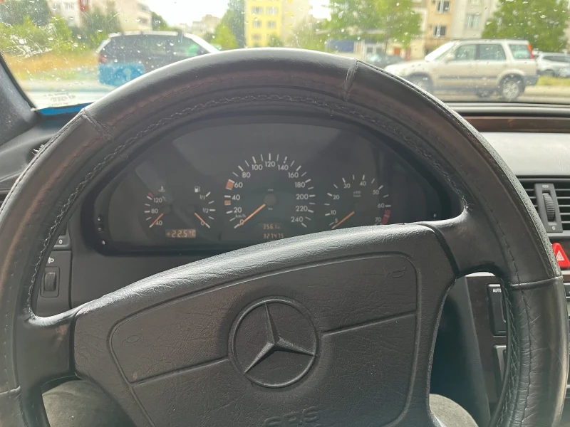 Mercedes-Benz C 180 C180 122кс, снимка 10 - Автомобили и джипове - 47965445