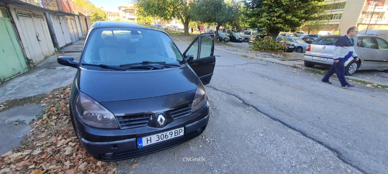 Renault Scenic, снимка 7 - Автомобили и джипове - 48091809