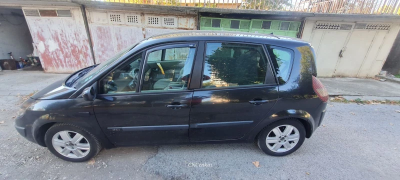 Renault Scenic, снимка 8 - Автомобили и джипове - 48091809