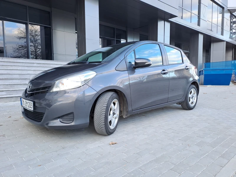 Toyota Yaris 1.4 Дизел /Нави /Камера, снимка 1 - Автомобили и джипове - 48548800