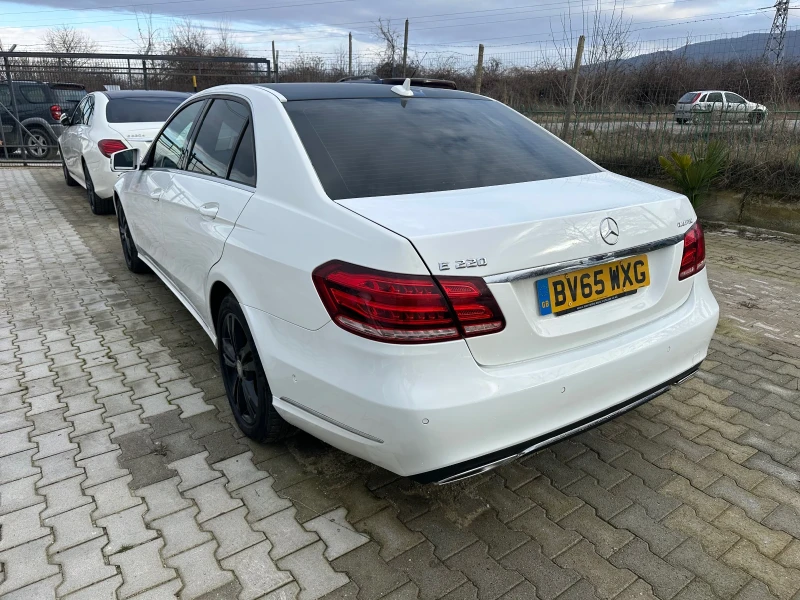 Mercedes-Benz E 220, снимка 3 - Автомобили и джипове - 48668154