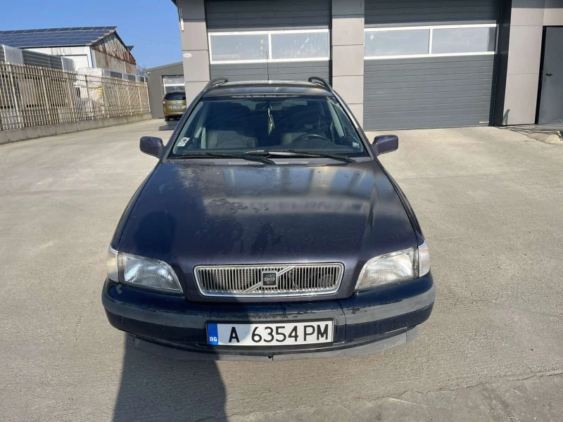 Volvo V40 бензин-газ, снимка 1 - Автомобили и джипове - 49378107