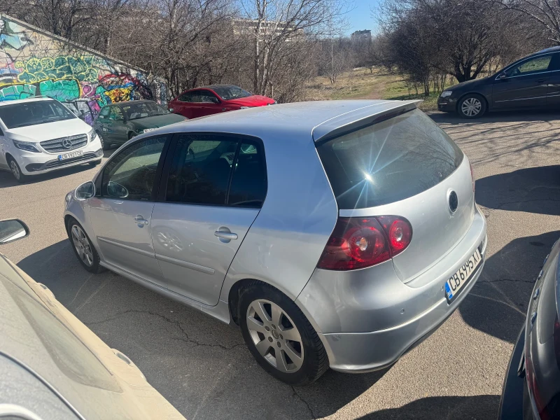 VW Golf 5, снимка 4 - Автомобили и джипове - 49547300