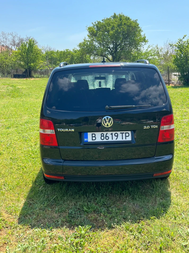VW Touran 2.0 TDI 140 кс Facelift, снимка 3 - Автомобили и джипове - 52930484