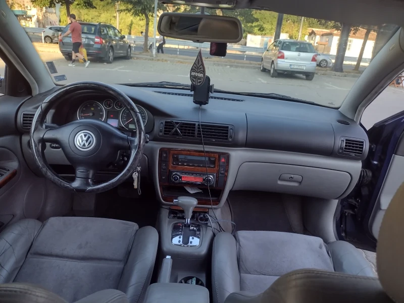 VW Passat 1.8 Т Highline. Газ, снимка 9 - Автомобили и джипове - 51316353