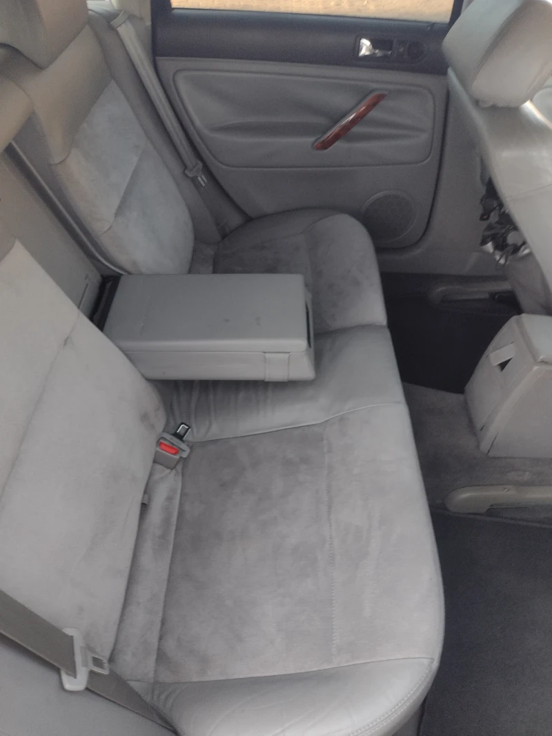 VW Passat 1.8 Т Highline. Газ, снимка 7 - Автомобили и джипове - 51316353
