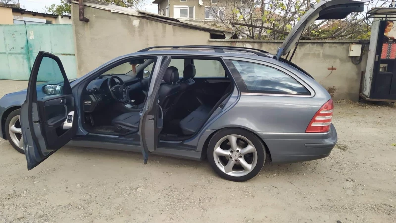Mercedes-Benz C 230, снимка 2 - Автомобили и джипове - 52338977