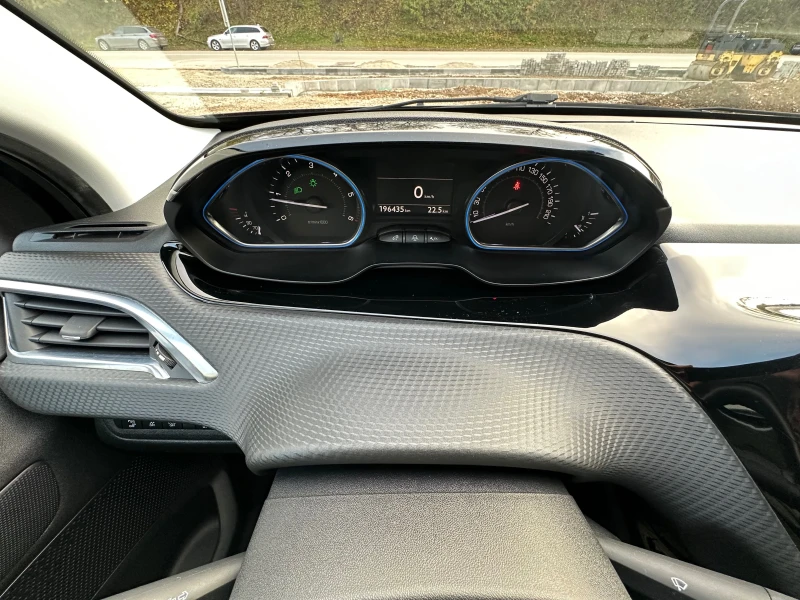 Peugeot 2008 1.6HDI* ALLURE* FULL* TOP* , снимка 14 - Автомобили и джипове - 52404578