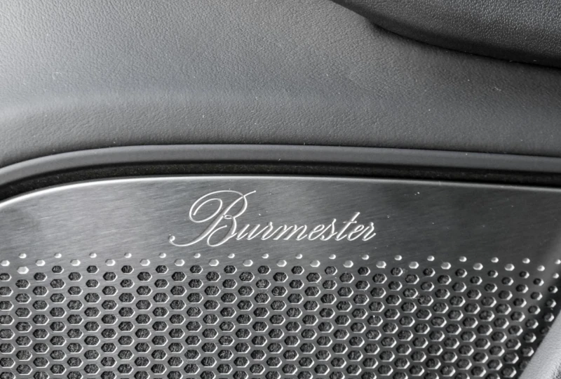 Porsche Taycan TURBO S LED-MATRIX PANORAMA BURMESTER KERAMIK, снимка 13 - Автомобили и джипове - 52434324