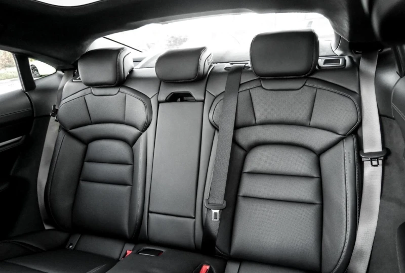 Porsche Taycan TURBO S LED-MATRIX PANORAMA BURMESTER KERAMIK, снимка 14 - Автомобили и джипове - 52434324