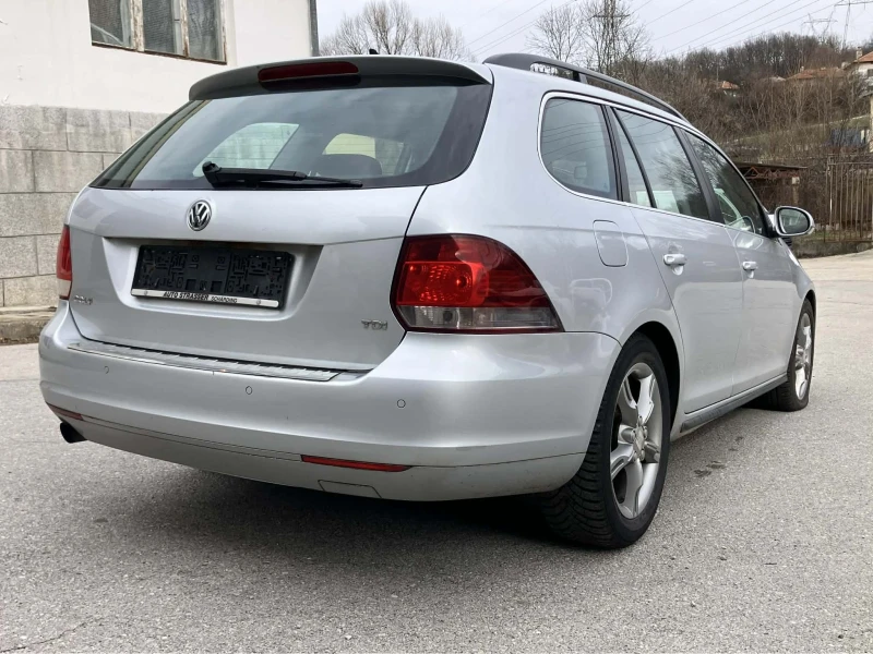 VW Golf 1.6 TDI 105 k Highline , снимка 6 - Автомобили и джипове - 53291458