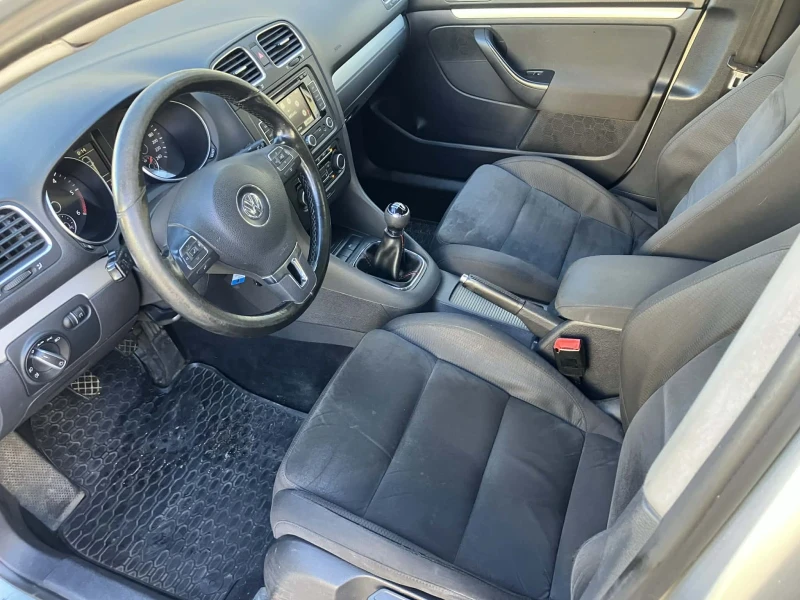 VW Golf 1.6 TDI 105 k Highline , снимка 10 - Автомобили и джипове - 52827608