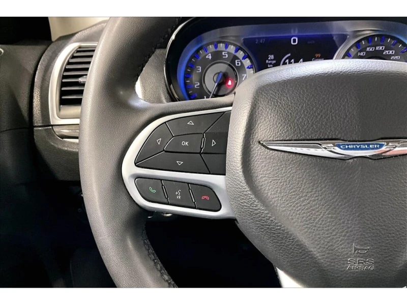 Chrysler 300c * Touring L | Leather | V6 | Remote Start * CARFAX, снимка 8 - Автомобили и джипове - 53247038