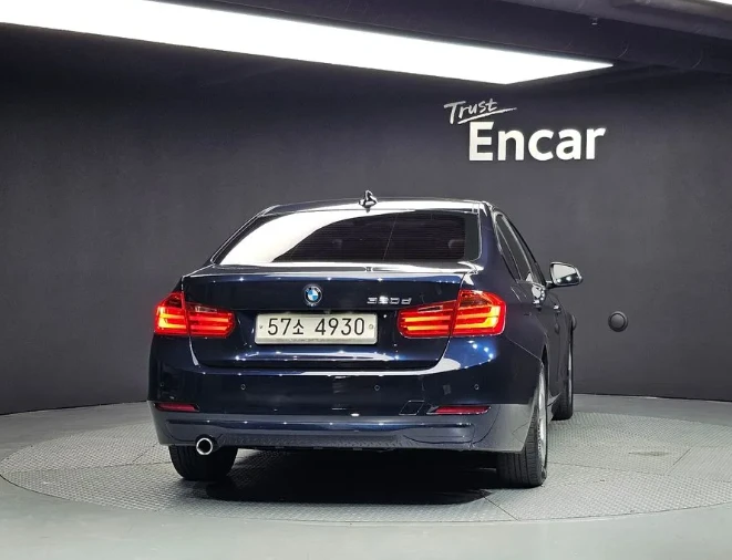 BMW 320  - изображение 4