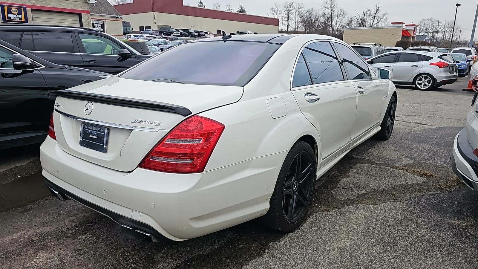 Mercedes-Benz S 63 AMG Harman* distronik* обдух* масаж* alcantara* нощно* - изображение 3
