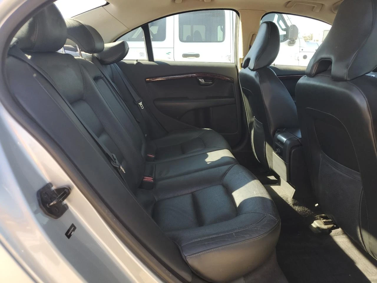 Volvo S80 4.4 YAMAHA - изображение 10