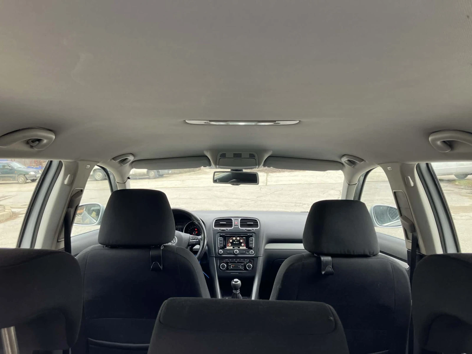 VW Golf 1.6 TDI 105 k Highline , снимка 14 - Автомобили и джипове - 54164371