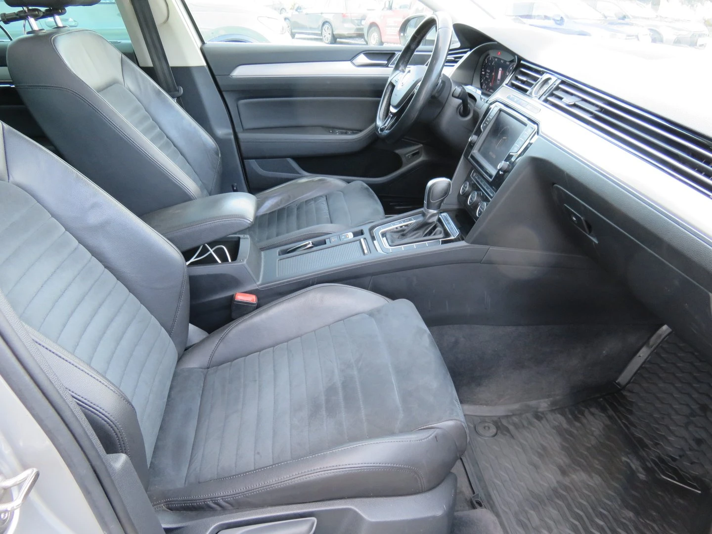 VW Passat Highline 2.0TDI SCR BMT - изображение 5