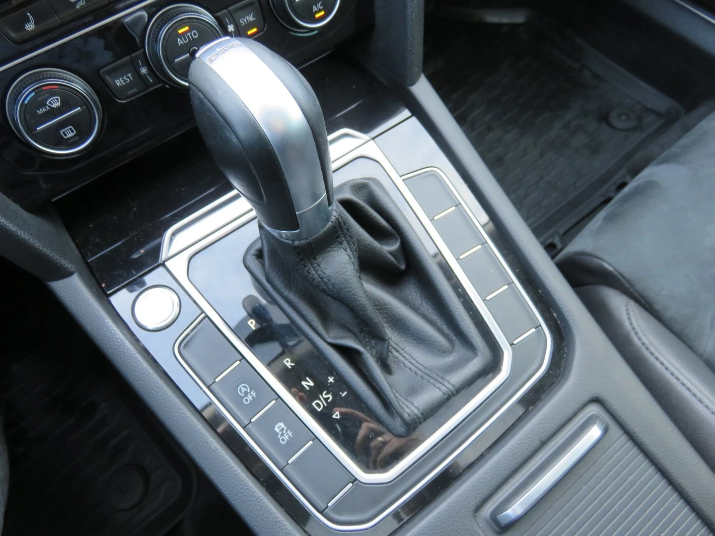 VW Passat Highline 2.0TDI SCR BMT | Mobile.bg � ����������� 11