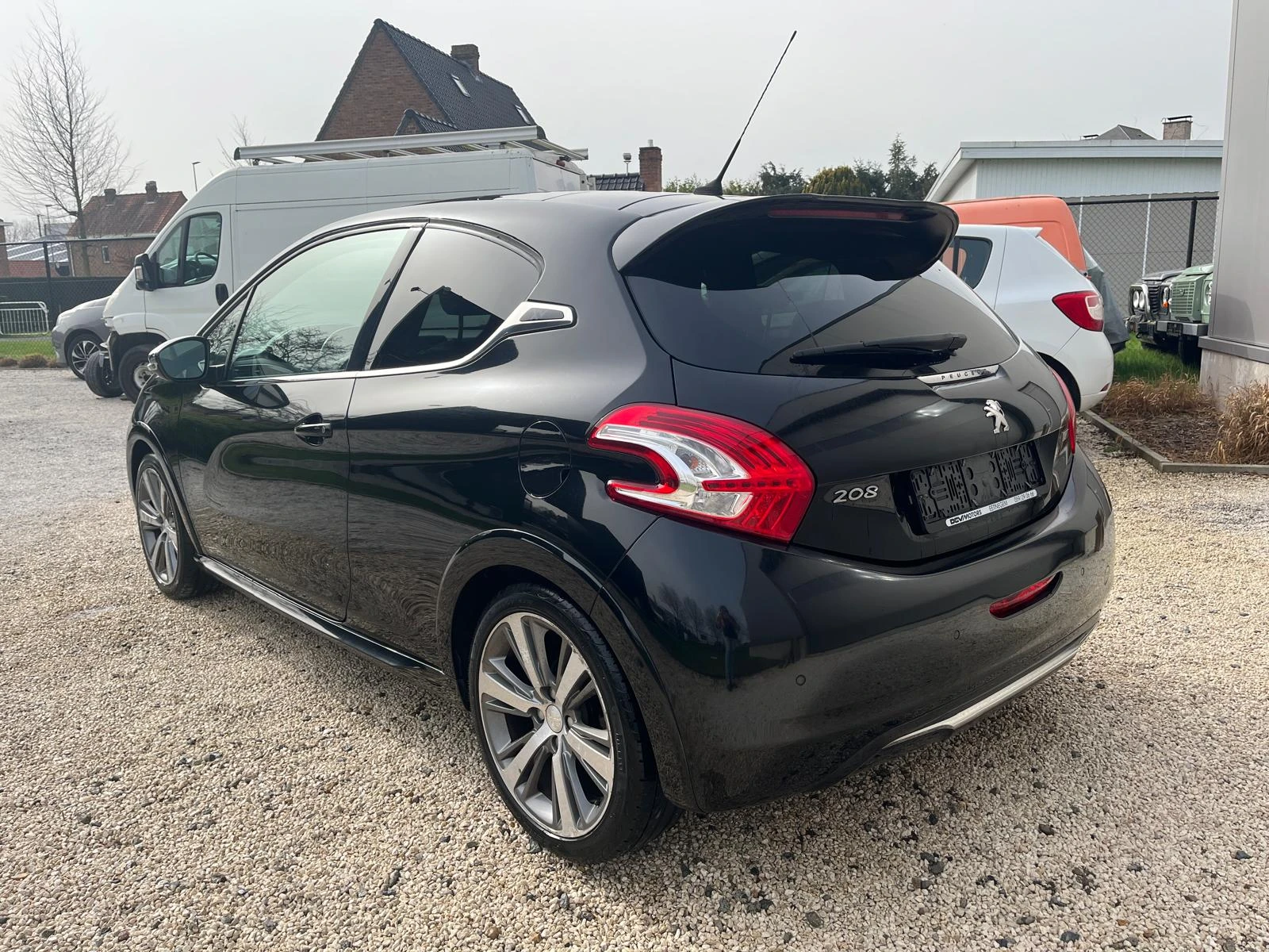 Peugeot 208, снимка 3 - Автомобили и джипове - 53992494