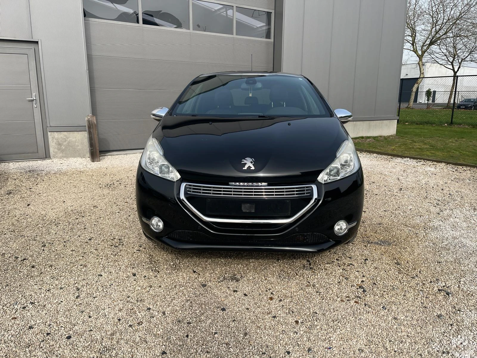 Peugeot 208, снимка 2 - Автомобили и джипове - 53992494