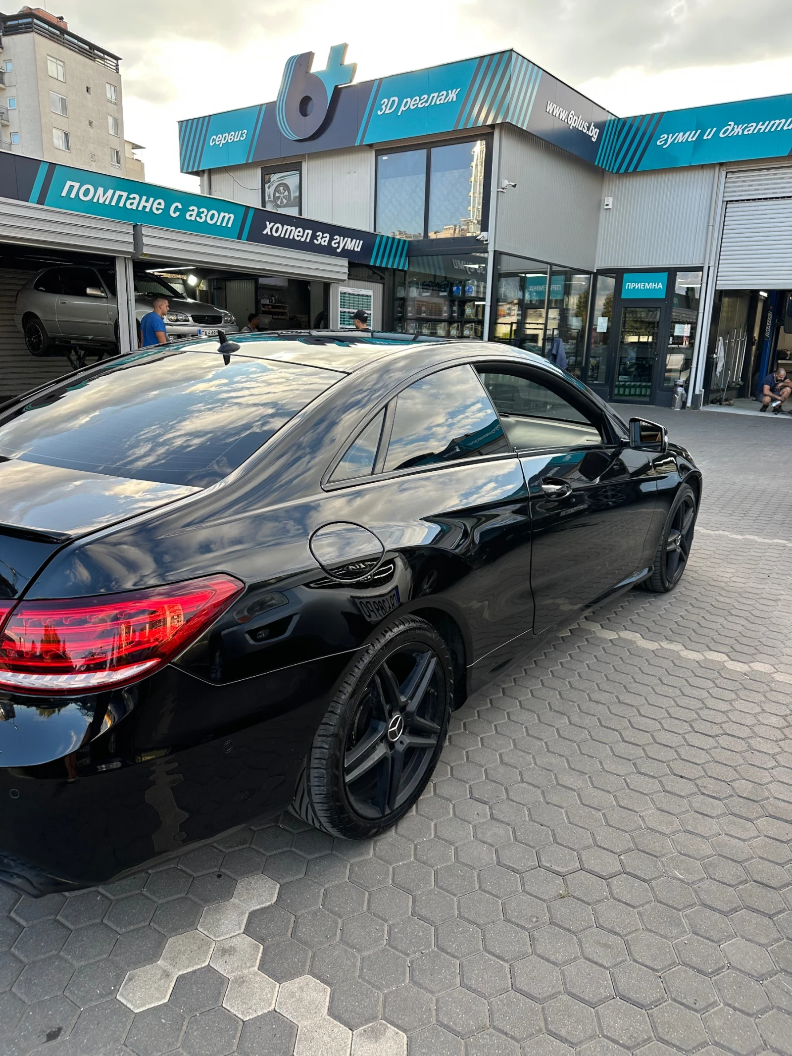 Mercedes-Benz E 350 AMG , снимка 5 - Автомобили и джипове - 54038380