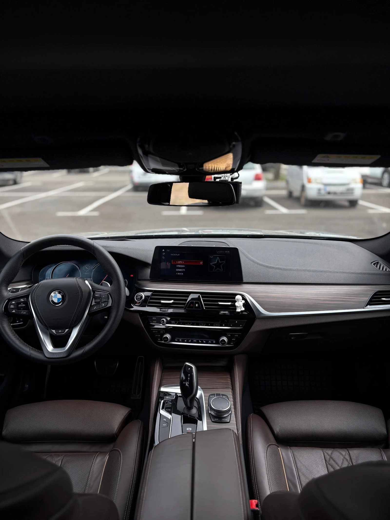 BMW 520 m sport x-drive, снимка 11 - Автомобили и джипове - 54758086