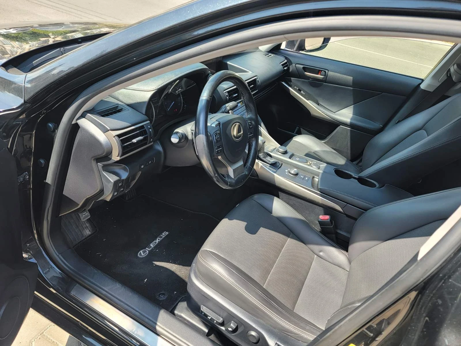 Lexus IS 200 Is 200t, снимка 6 - Автомобили и джипове - 55865365