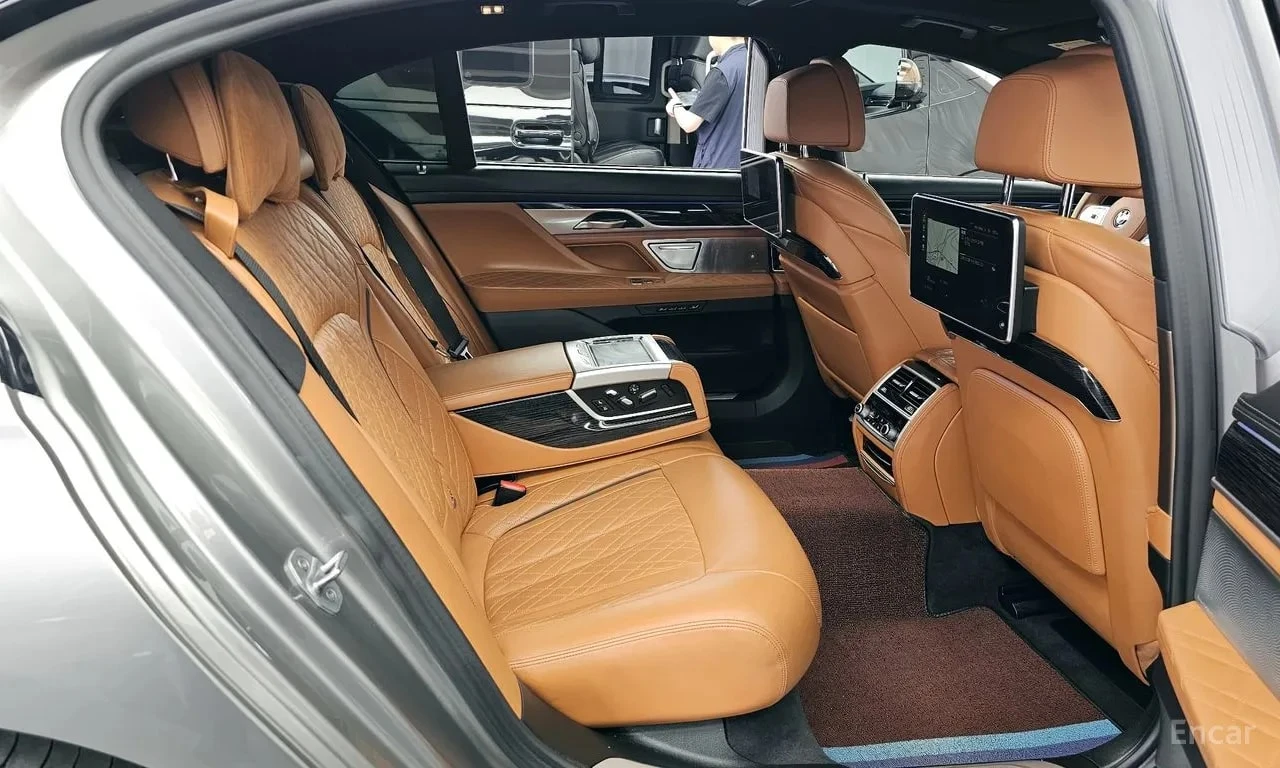 BMW 730 * 730Ld xDrive M Sport* БЕЗ ПЪРВОНАЧАЛНА ВНОСКА* , снимка 12 - Автомобили и джипове - 56097147