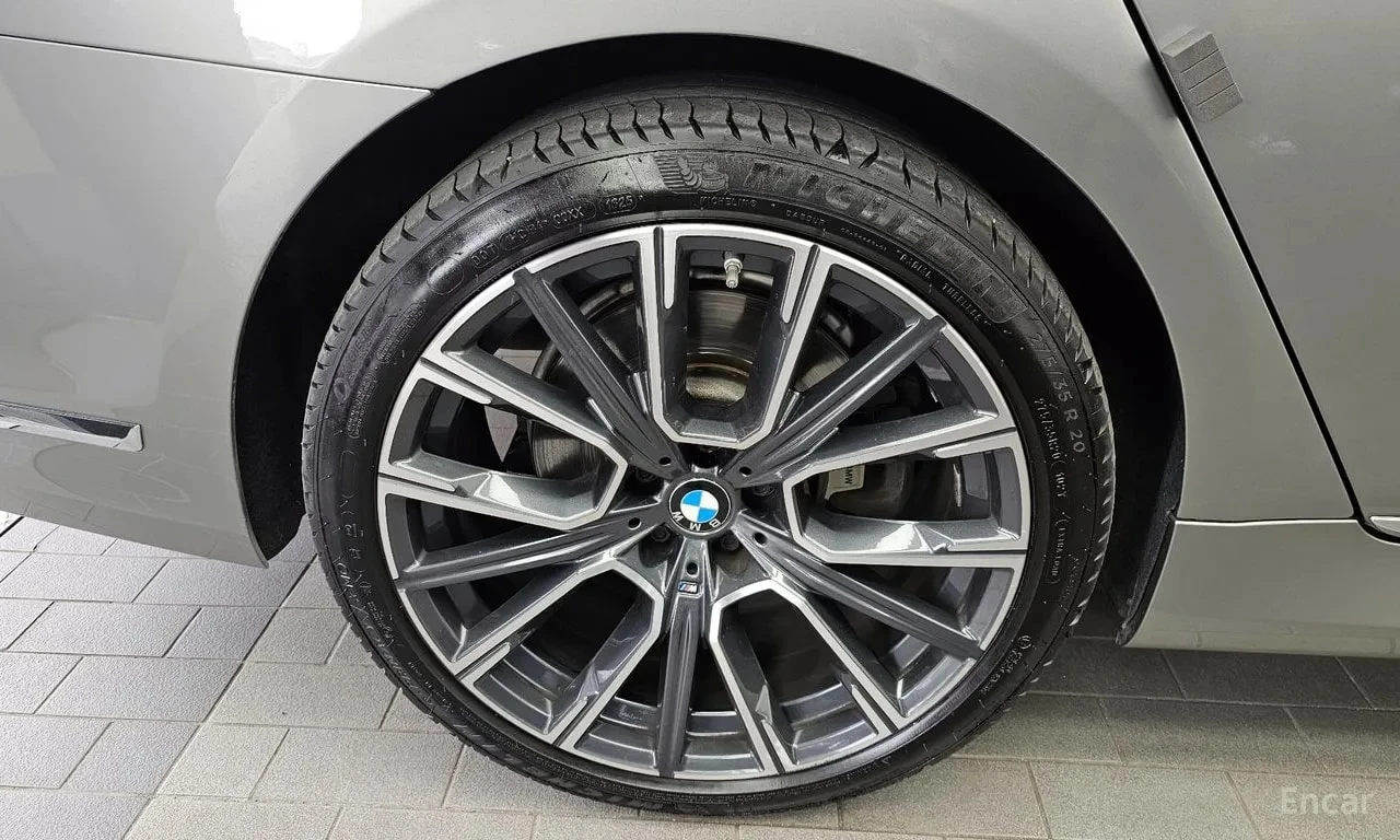 BMW 730 * 730Ld xDrive M Sport* БЕЗ ПЪРВОНАЧАЛНА ВНОСКА* , снимка 5 - Автомобили и джипове - 56097147