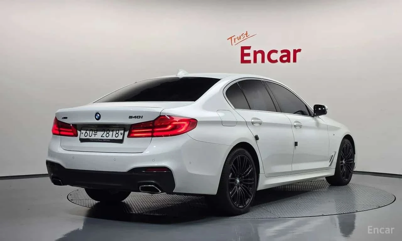 BMW 540 * xDrive M Sport Plus * КРАЙНА ЦЕНА ДО БГ, снимка 2 - Автомобили и джипове - 56270474