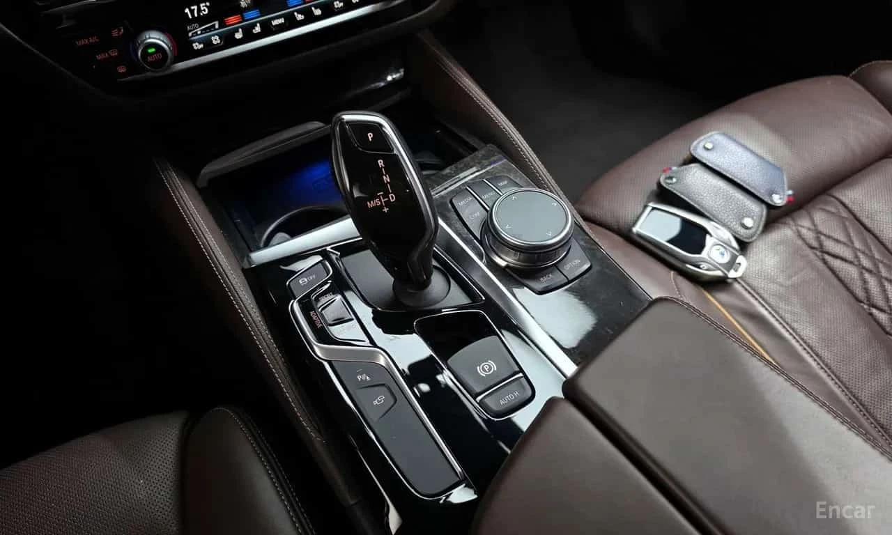BMW 540 * xDrive M Sport Plus * КРАЙНА ЦЕНА ДО БГ, снимка 9 - Автомобили и джипове - 56270474