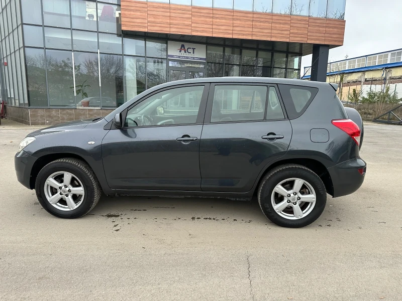 Toyota Rav4 2.2 d4d 136кс, снимка 8 - Автомобили и джипове - 48074457