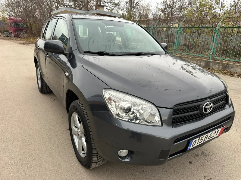 Toyota Rav4 2.2 d4d 136кс, снимка 3 - Автомобили и джипове - 48074457