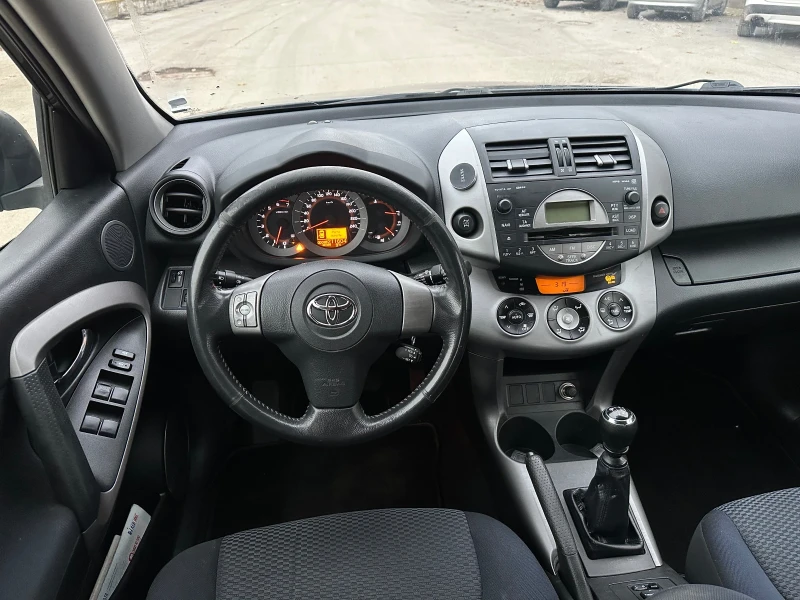 Toyota Rav4 2.2 d4d 136кс, снимка 10 - Автомобили и джипове - 48074457