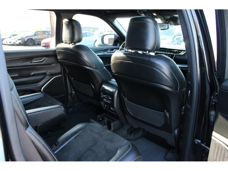 Jeep Grand cherokee L ALTITUDE 4WD, снимка 13 - Автомобили и джипове - 52577070