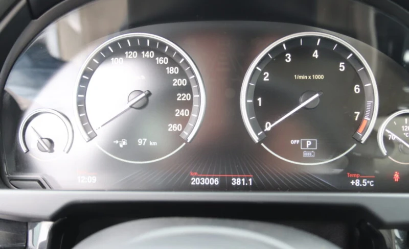 BMW X5 (F15) 40E xDRIVE, снимка 14 - Автомобили и джипове - 52728841