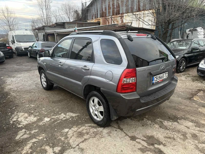 Kia Sportage 2.0/16v 4X4 , снимка 4 - Автомобили и джипове - 53104109