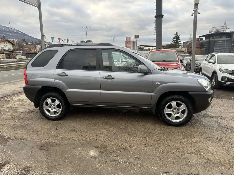 Kia Sportage 2.0/16v 4X4 , снимка 7 - Автомобили и джипове - 53104109