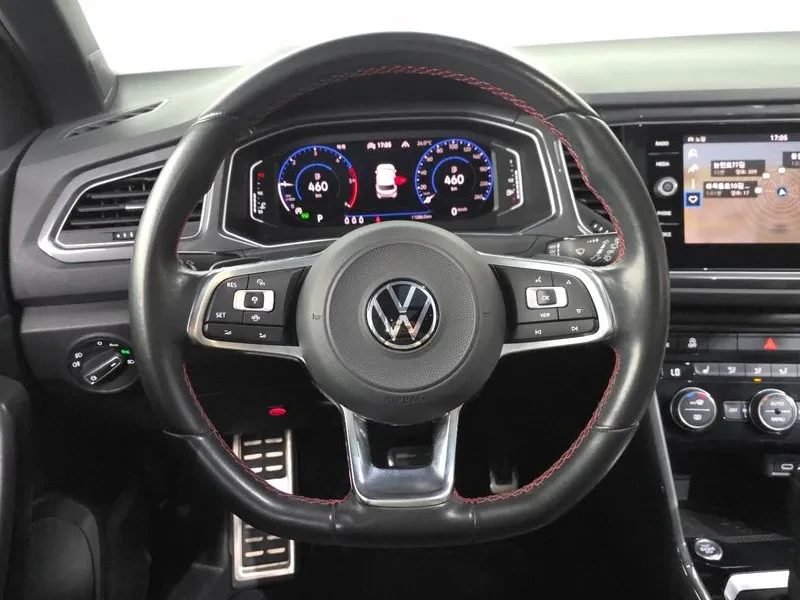 VW T-Roc 2.0 TDI PRESTIGE, снимка 13 - Автомобили и джипове - 56324933
