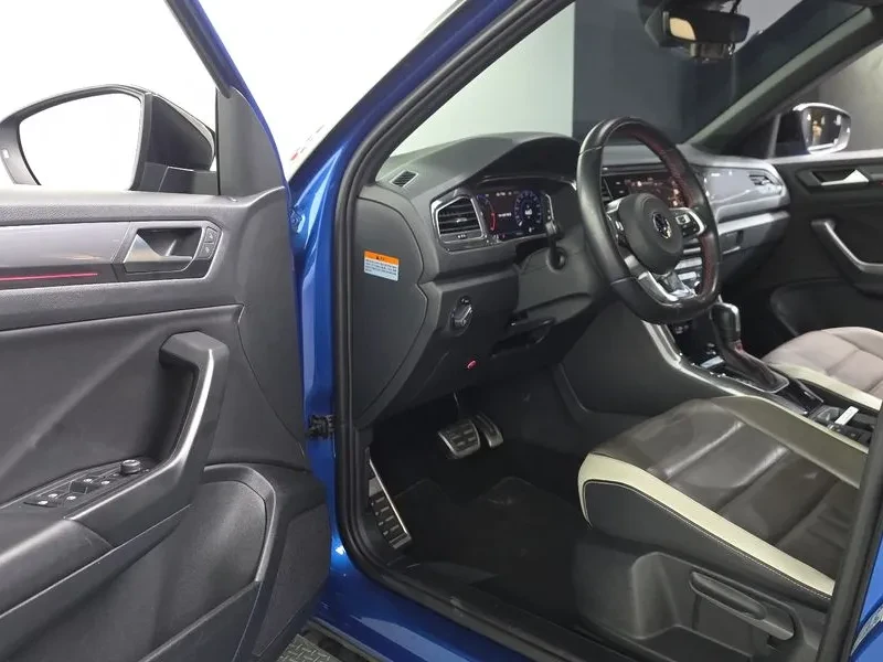 VW T-Roc 2.0 TDI PRESTIGE, снимка 10 - Автомобили и джипове - 56324933